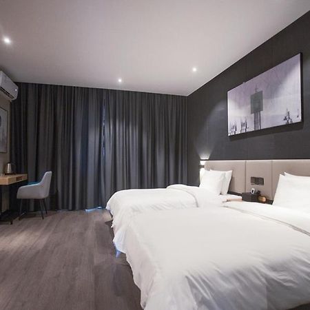 Thank Inn Chain Hotel Hunan Huaihua Hecheng District South High Speed Rail Station Esterno foto
