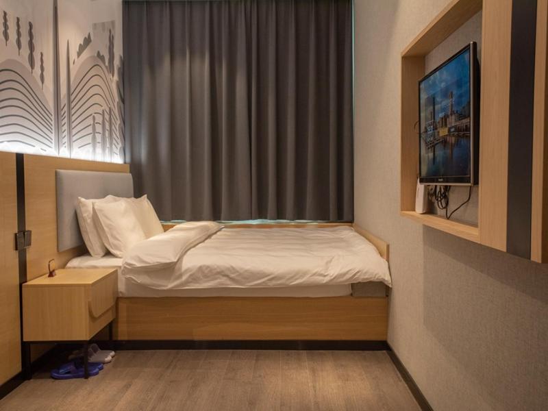 Thank Inn Chain Hotel Hunan Huaihua Hecheng District South High Speed Rail Station Esterno foto