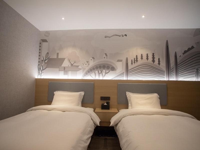 Thank Inn Chain Hotel Hunan Huaihua Hecheng District South High Speed Rail Station Esterno foto
