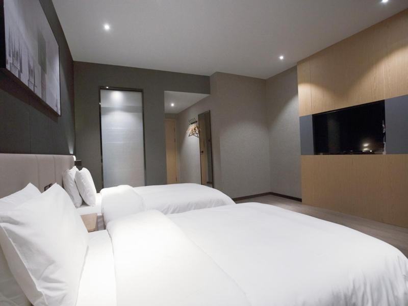 Thank Inn Chain Hotel Hunan Huaihua Hecheng District South High Speed Rail Station Esterno foto